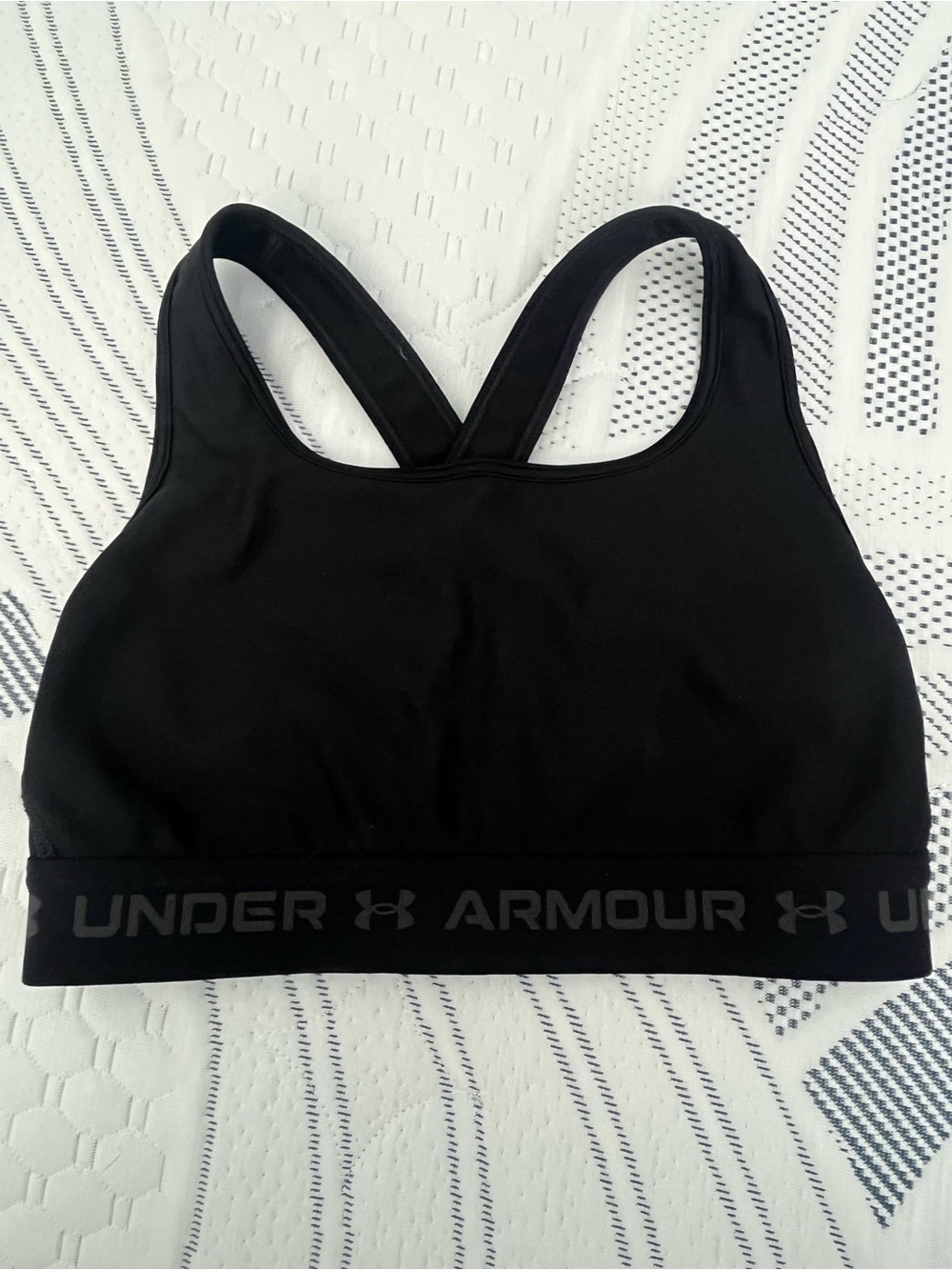Under Armour Women’s Black Compression Sports Bra - Crossback Support Medium